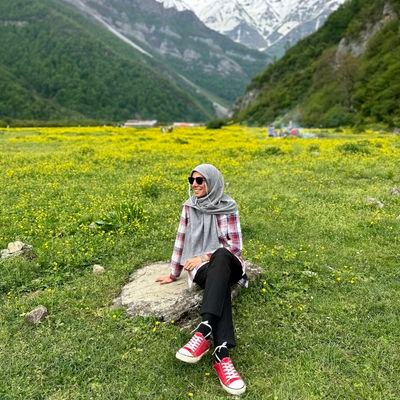 یه میانگرا که سالهاس تو میونه همه چی مونده هیچ جا دقیقا جاش نیست
چون نه اینوریه نه اونوری