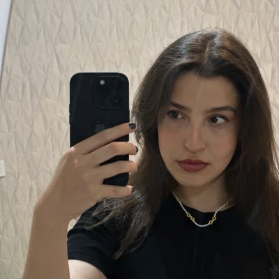 LaPriimavera_'s profile picture. ISTP | violin player