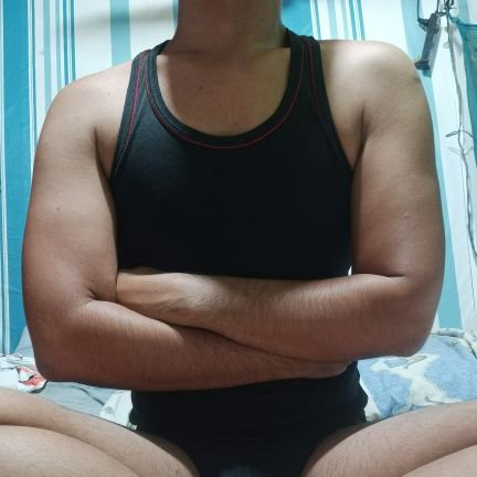 5'7/30/BIG DICK/Vers/Daddy Figure
Tall, Dark and Nevermind😁😁