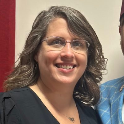 MommaSusi's profile picture. Wife, Mom and teacher.