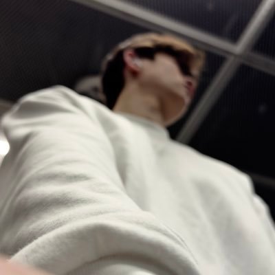 zmatA117651's profile picture. 随便发点 有问题私信