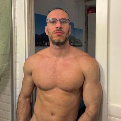 ♂️🔝♐🏳️🌈🇻🇪🇪🇦🇪🇺💪🍑💦🍆 Libertad y sexualidad plena, morbos y fetiches a tope, siempre con respeto y buen rollo.