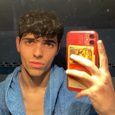 🐸/ Italy / ig: libertedd / into: politics, poetry, pokémon, ass and other stuff / I can speak: 🇮🇹🇺🇲🇧🇷🇪🇸