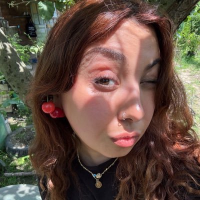 BirsnAkblk's profile picture. *SOMOS LA NIETA DE LAS BRUJAS QUE NO PUEDES QUEMAR*