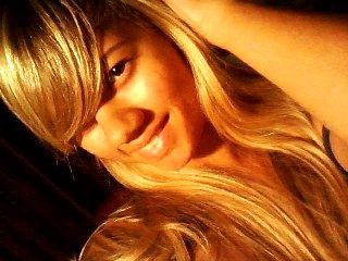 Sou aquela que não consegue esconder o que sente,que rir d qualquer bobagem,pense o que quiser, afinal a beleza está nos olhos de quem vê!