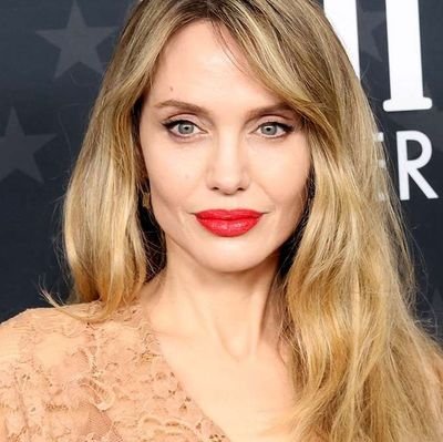 AJolie76743's profile picture. mom, filmmaker,refugee advocate, humanitarian, Hollywood actress and philanthropist