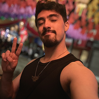 ✁┈ ┈ ┈┈┈┈┈┈┈ ⠀⠀ ⠀⠀⠀ ⠀ ⠀ ⠀ ⠀⠀ ⠀ ⠀⠀ ⠀ ⠀⠀ Apenas um romântico e depressivo ⠀⠀ ⠀⠀⠀ ⠀ ⠀ ⠀ ⠀⠀ P.S. Não aceito perfis sem rosto.