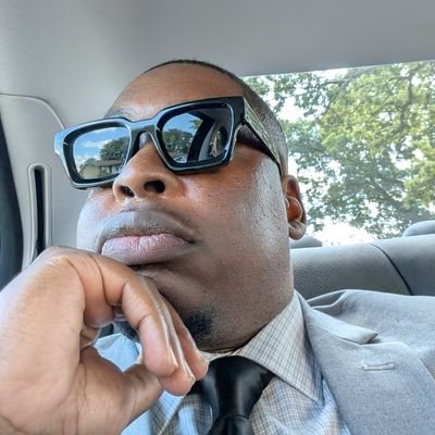 introvert, soulful, a good dude, sports fanatic, movie fan, some DC comics and MCU, family guy, avid reader, Music lover, hip-hop head, UT graduate!!!