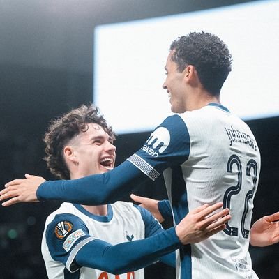 vaitulUU's profile picture. YE SI ACTIVIST!!🤡