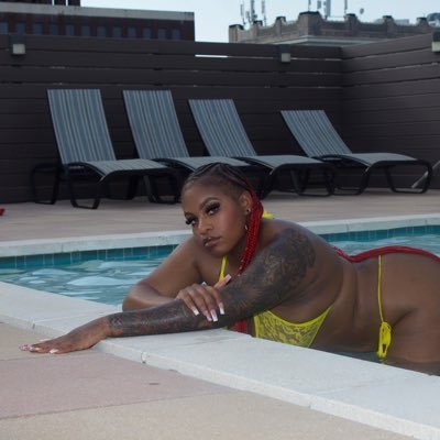I’m 26 💋| Model/Dancer/Companion 🥂 | Ig 👉🏽@thatsso.sevyn | Dm is for bookings ONLY 🫴🏾💰 You play I’m blocking 💋 MILF 👅