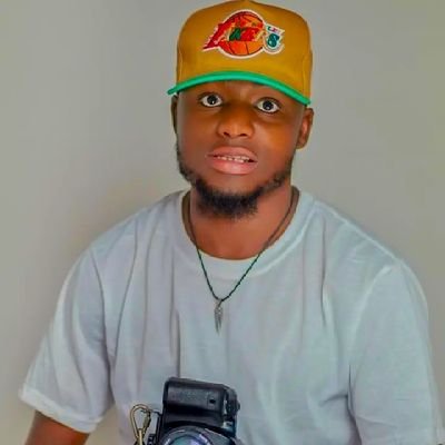 DofoEvans's profile picture. l do painting especially houses, banks, 
offices and many more

WhatsApp And Calls
+263788801345

L.E PAINTERS