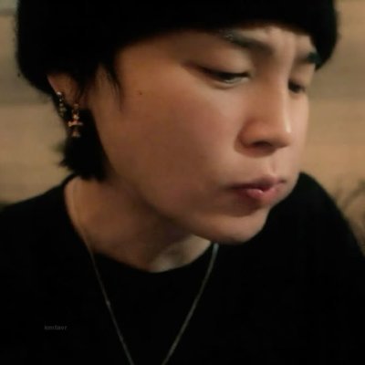indulging in the horrors of adulthood while being a part time 국민 lovebot.