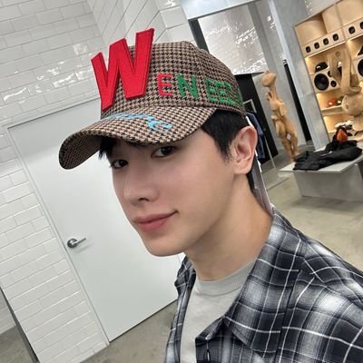 whs_wn's profile picture. 