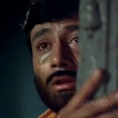 old movies and songs❤
delete tweets in a while
दुग्गल साब अनजान लोगो से इंटरेक्ट करने आते बस ।