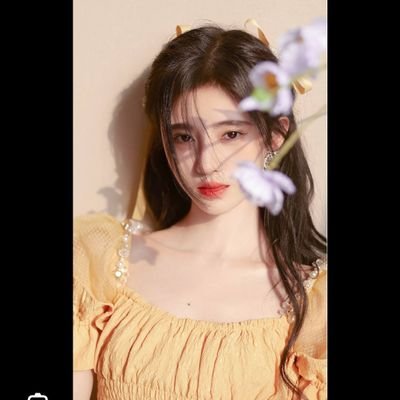 Lii_Huaa's profile picture. 爱笑的女孩运气不会太差 😊🌸