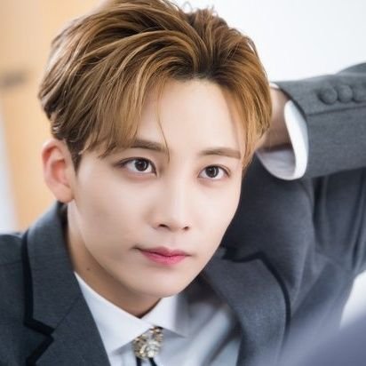 Yoonseul_17's profile picture. 大事にしたいのは僕らの「今」

#SEVENTEEN  #정한  #도겸