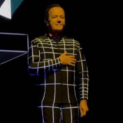 Manchester City. San Francisco 49ers, Gary Numan, Kraftwerk. 🏴 🇧🇼 🐝