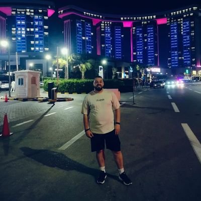 مهندس 👷 رئيس قسم الهندلة 😂🤣
Whatever happens in your live, you can start over 💫