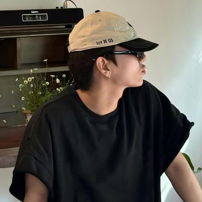 yodd__x's profile picture. Man Straightforward, 64.I Hermetic Poetics.