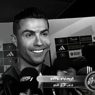 ولدت من سوريا مقيم في جبل طويق في اسيا اتنمي ل عالميه وفي أوروبا اتنمي إلى مانشستر الازرق كبيرها🤍