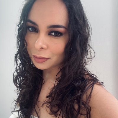 MichellAzpiroz Profile Picture