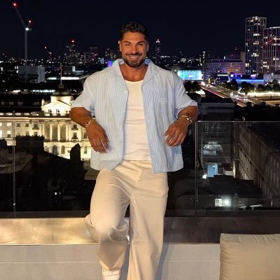 meaqar2030's profile picture. 