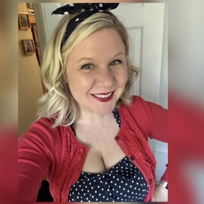 Mama 💙 Gif Enthusiast 😆 Unstoppable Sleep Machine 😴 Bit sweary 🤭 All outlandish & political views are my own