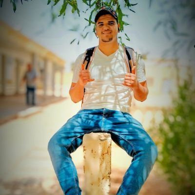 إن لم يتوفر الخبز للفقراء لن يتوفر الأمن الاغنياء ☠️🔇☠️.علمونا في ليكول بلي استاذ ديما صحيح وتلميذ من ممكن يكون غالط ويصححلو استاذو 🌚📎انما الأن كل شيئ تغير ا