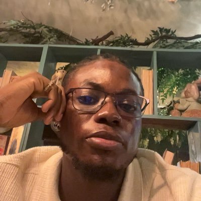 OluwatomisinEs2's profile picture. Software Engineer. 🕴🏾