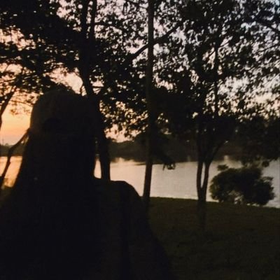 ValenciaSy33425's profile picture. 