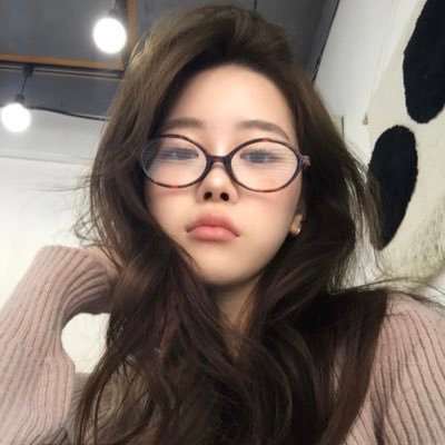 ~BTS ⁷ FAN ACCOUNT~ 저는 데이터 과학자이자 ARMY입니다. 저는 민윤기와 다른 멤버들을 정말 사랑하고 지지합니다. BTS는 제 집이자 제 우주입니다.💜