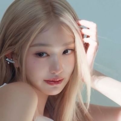 ⋆°࿔ 𝑽𝒆𝒔𝒕𝒊𝒃𝒖𝒍𝒂𝒏𝒅𝒂 𝒅𝒆 𝒎𝒐𝒅𝒂 𝜗𝜚°⋆ | #fashiontwt • #studytwt | 𝐵𝑒𝑖𝑛𝑔 𝑡ℎ𝑒 𝑏𝑒𝑠𝑡 𝑣𝑒𝑟𝑠𝑖𝑜𝑛 𝑜𝑓 𝑚𝑒 🌷 @kkaua_ ♡