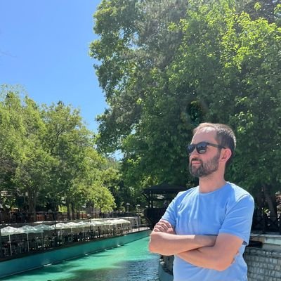 faruktokay42's profile picture. Öğretirken öğrenen...
Mesleğine hayran uzman ÖĞRETMEN.