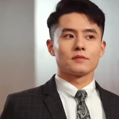 nadine21290's profile picture. happy party