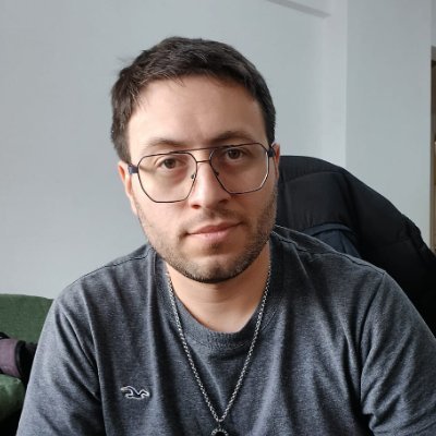 Profesor de Física y Química en el Nivel Secundario. Me dedique a estudiar Física en la UBA después del taller ¿Qué hace un Físico? que se dio en 2007!🏳️🌈