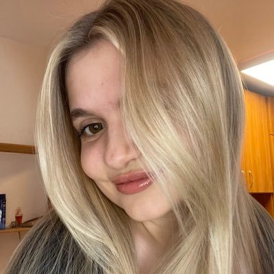 workvika16's profile picture. 