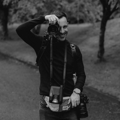 Secondary English and Spanish Teacher 👨🏻🏫 AQA examiner 📝 Fashion, Commercial and Wedding Photographer 📸 / @durham_uni and @uocenglish alumni 👨🏻🎓 🤓