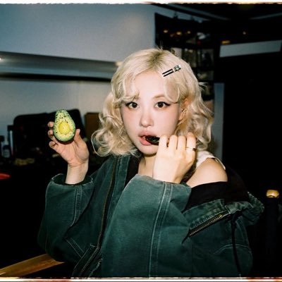 jenclchaeng's profile picture. BLΛƆKPIИK & BLIИK FOREVER
