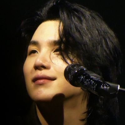 💜 OT7 💜 YOONGI BIASED 💜 LGBTQ+ ally / over 21
💥No solos pls💥