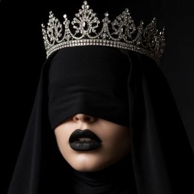 Zoooni__'s profile picture. Slightly wise, Mostly tired 😴