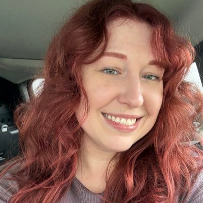 hi, I'm Lurn (she/her) | biologist by day, acnh/variety creator by night | dog mom to Odin, Freya, & Loki | @ADVANCEDgg Ambassador | 💌lurnplays@gmail.com