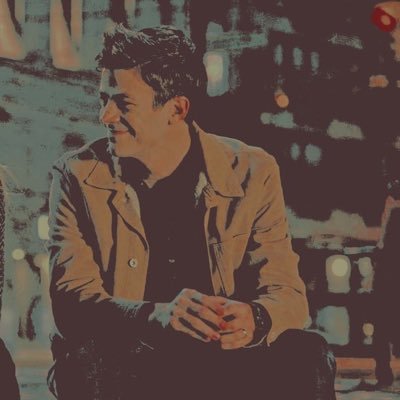 Barry Allen CSI 33 CW Flash (parody). (Straight). MS “family isn't the people you grew up with. it'd the people you find, @OfWhiteCanary.”