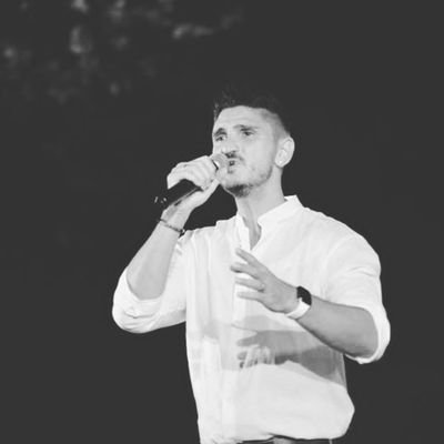 Artiste Chanteur Compositeur 🎤🎙️🎉