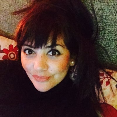 Mujer, Argentina, mamá de una catalana de 23 y de una peluda de 4 patas 🐾 Manuela, un poco cuerda, otras loca, 49 años de historia 💜 NO USO DM !!!