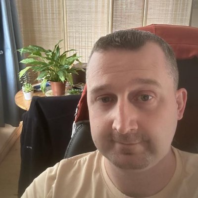 🇬🇧 | A tech lead in software development by day, and cycling between hobbies depending on the season. | Hobbies:🏋️♂️🎮🧑💻🎸🎹🪴🍅♟️🚶🏻♂️