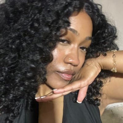 Dej💛 Profile