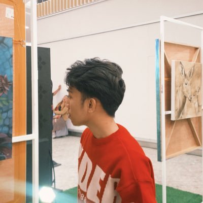 em_jhayk's profile picture. 