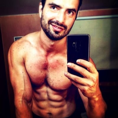 Figura Pública
Actor Mexicano
Ig: @gerardo_arturoficial
FB: GERARDO ARTURO.Actualmente en la serie: El Chema como Damian Paiva y en la peli: La Prima.