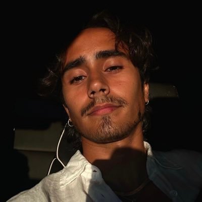 love reality competition shows. 💫 latino y gay