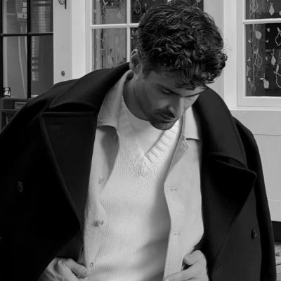 i030_'s profile picture. 